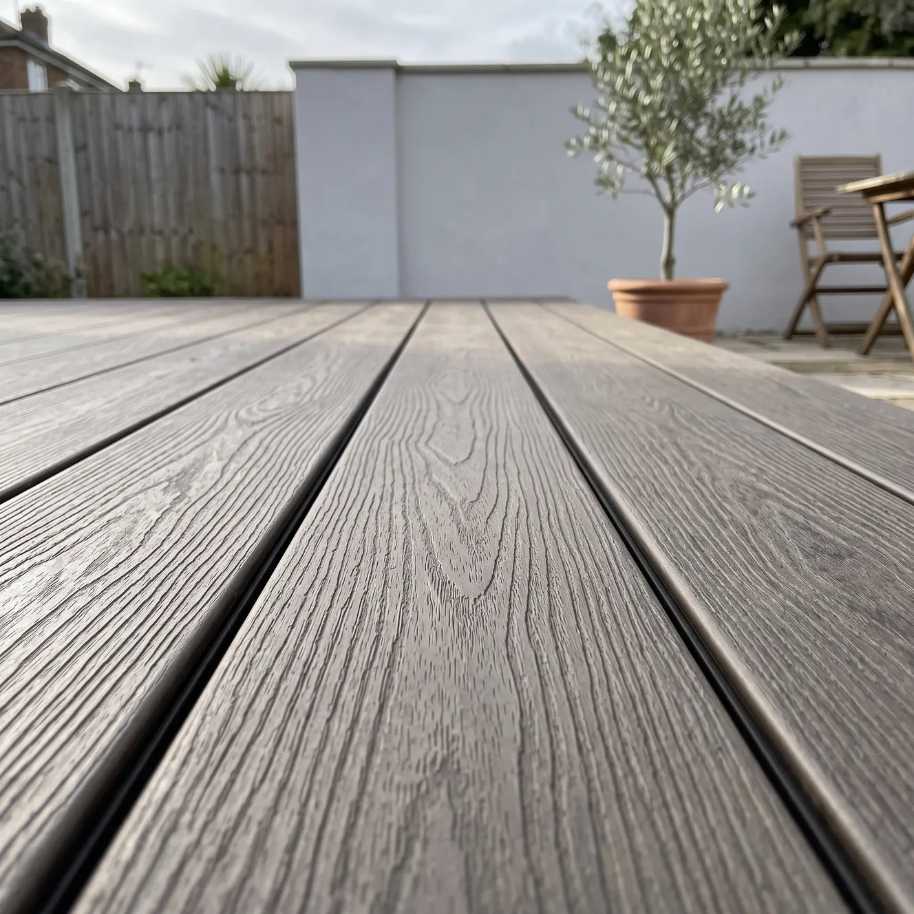 Chocolate Woodgrain Board 3.6m